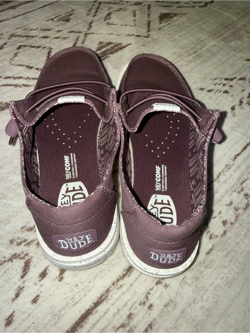 Hey Dude Women’s Wally Solid Maroon Casual Shoes - Picture 2 of 4